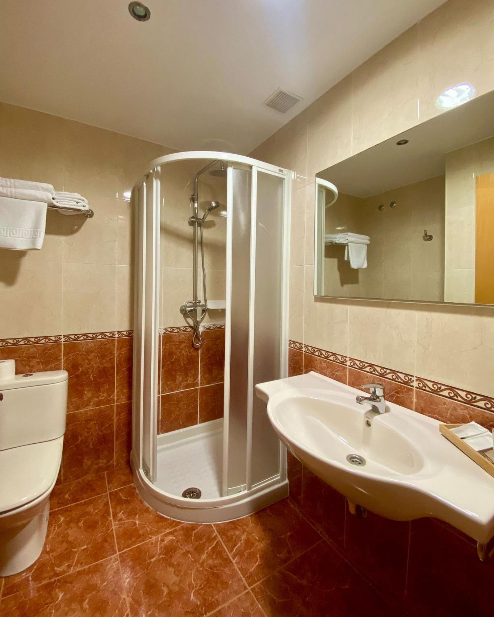 Hostal Rio Selmo Ponferrada Exterior foto